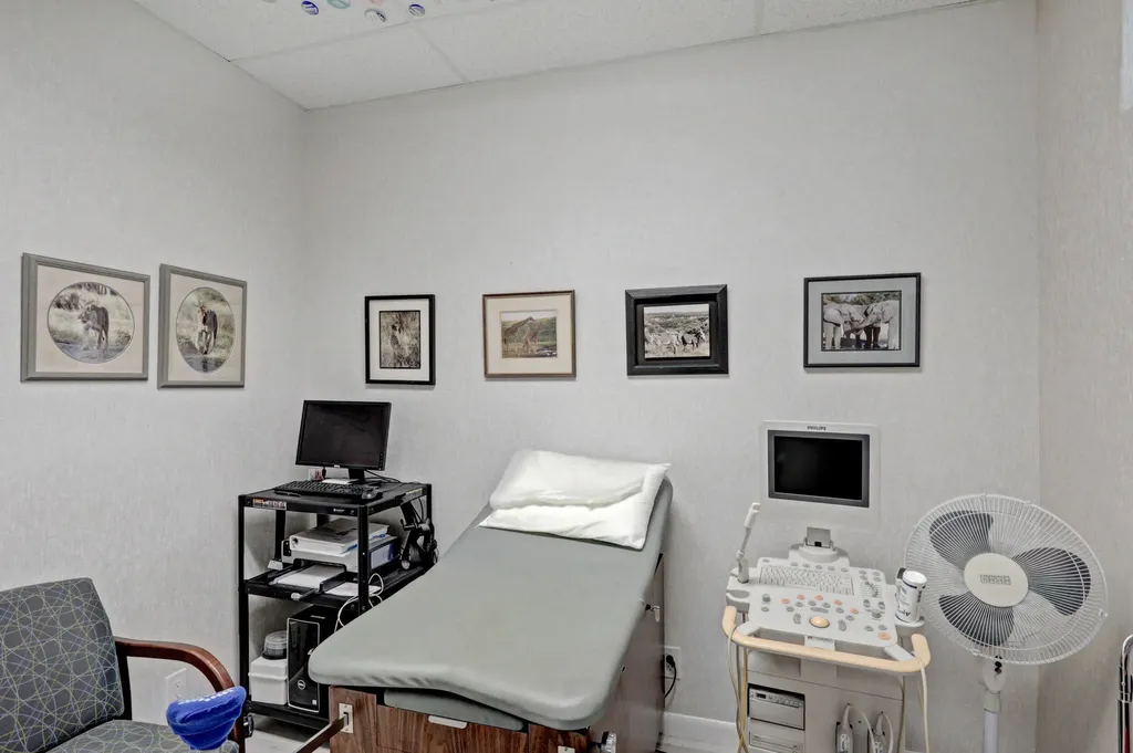 3537 Forest Hill Boulevard West Palm Beach FL 33406