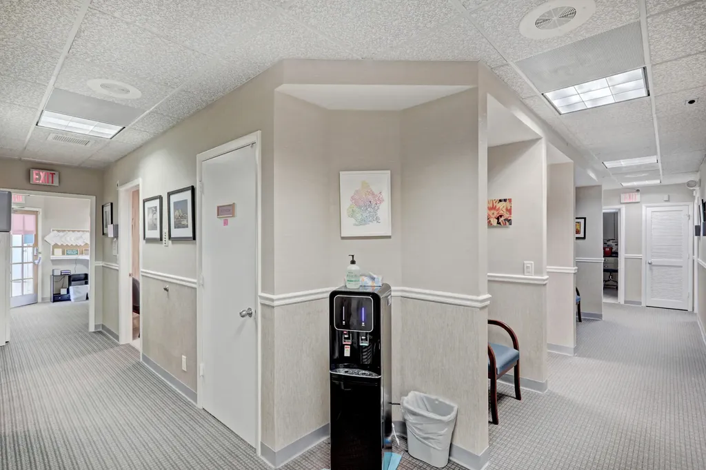 3537 Forest Hill Boulevard West Palm Beach FL 33406