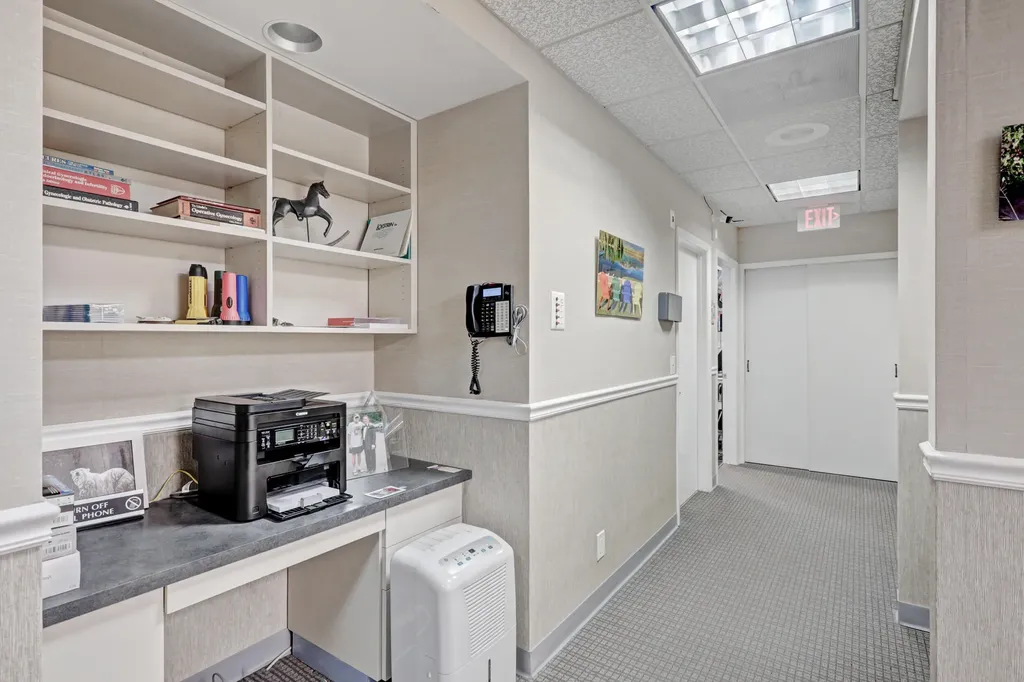 3537 Forest Hill Boulevard West Palm Beach FL 33406