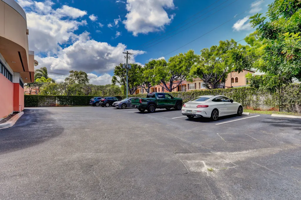 3537 Forest Hill Boulevard West Palm Beach FL 33406