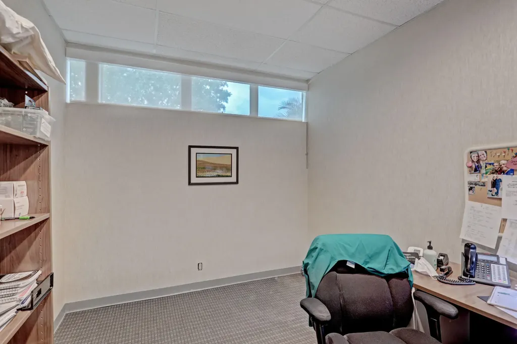 3537 Forest Hill Boulevard West Palm Beach FL 33406