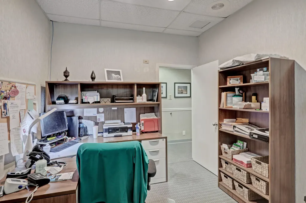 3537 Forest Hill Boulevard West Palm Beach FL 33406