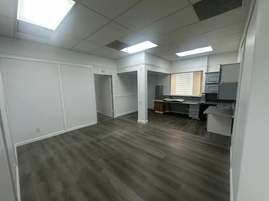 3537 Forest Hill Boulevard West Palm Beach FL 33406