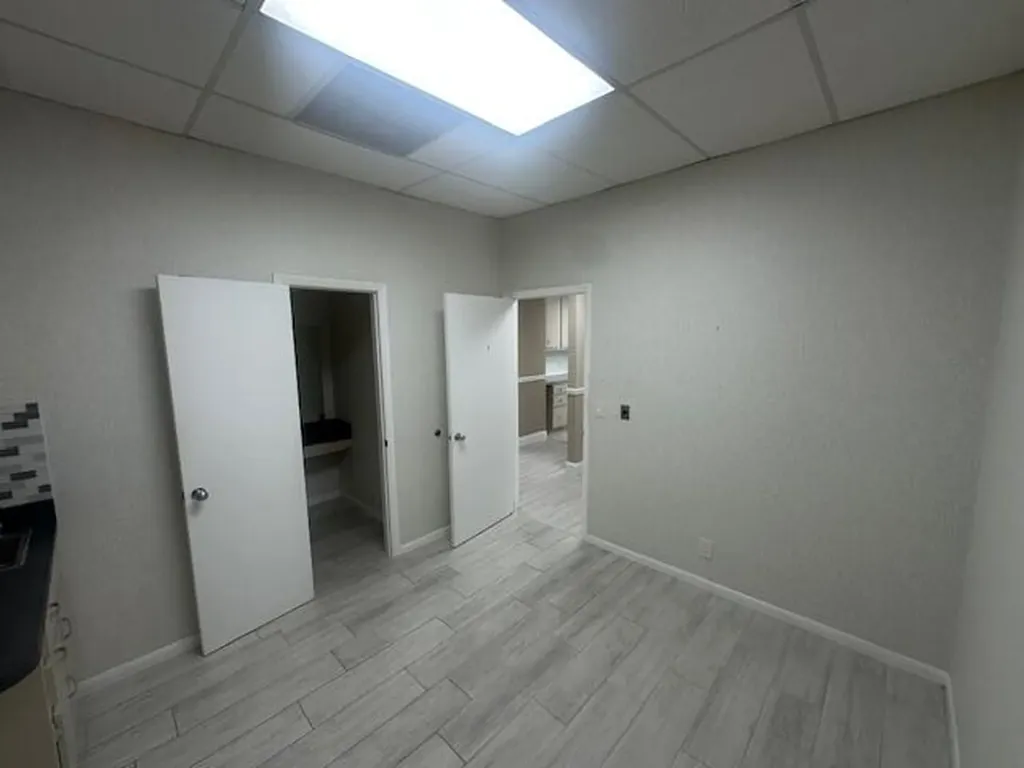 3537 Forest Hill Boulevard West Palm Beach FL 33406