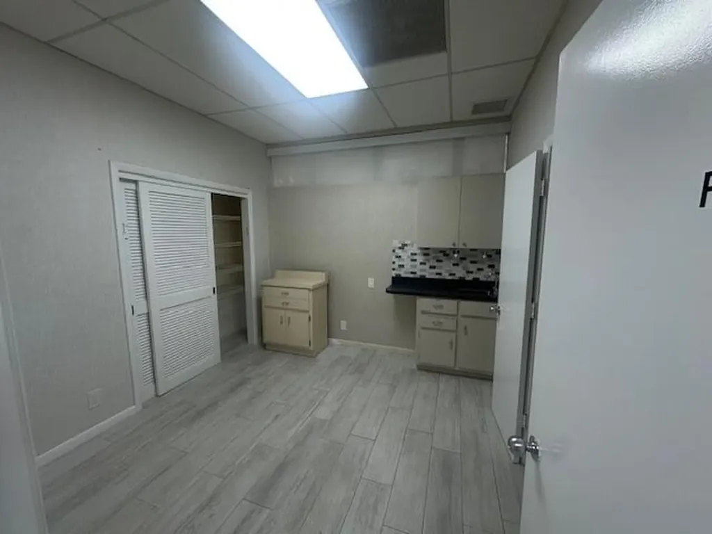 3537 Forest Hill Boulevard West Palm Beach FL 33406