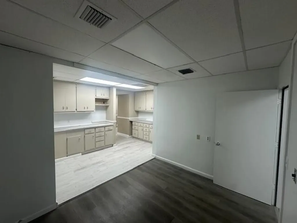 3537 Forest Hill Boulevard West Palm Beach FL 33406