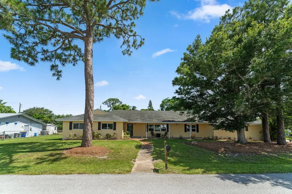 1144 NW 12th Terrace Stuart FL 34994