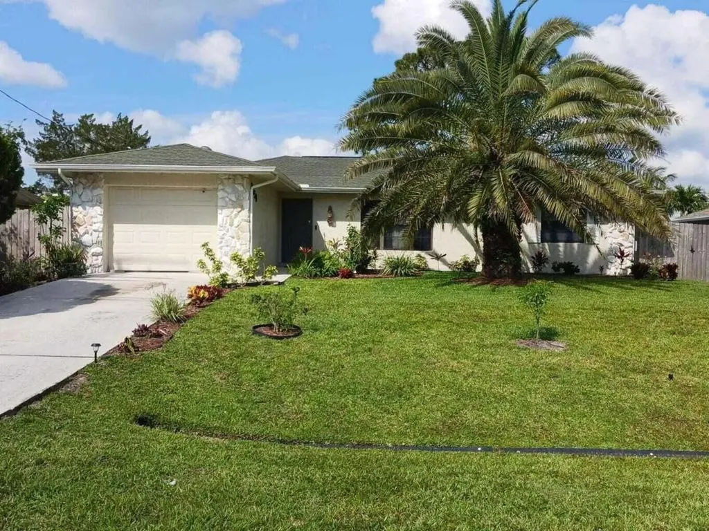 2450 SW Bayshore Boulevard Port St Lucie FL 34984