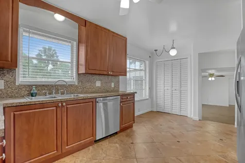 852 Palo Verde Court Haverhill FL 33415
