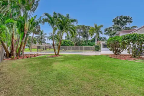 852 Palo Verde Court Haverhill FL 33415