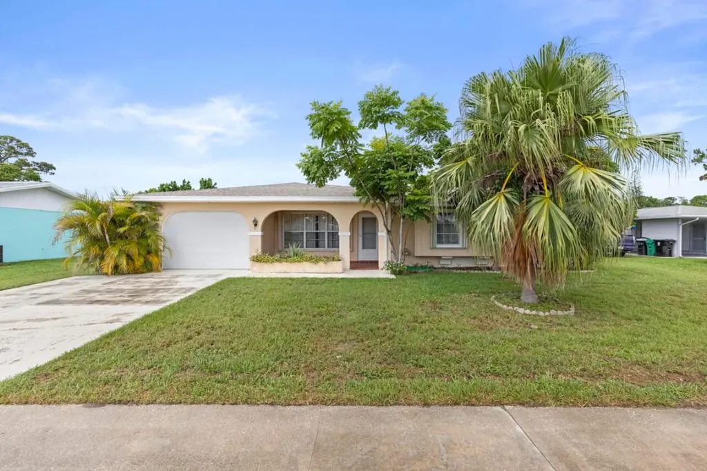 740 SW Goodrich Street Port St Lucie FL 34983