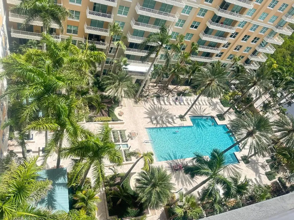 625 Casa Loma Boulevard Boynton Beach FL 33435