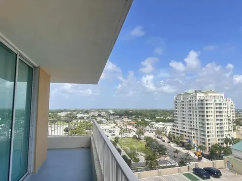 625 Casa Loma Boulevard Boynton Beach FL 33435