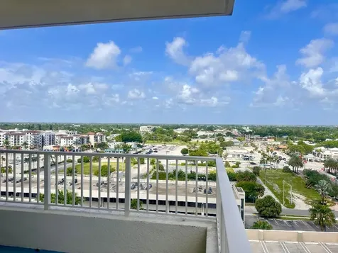 625 Casa Loma Boulevard Boynton Beach FL 33435
