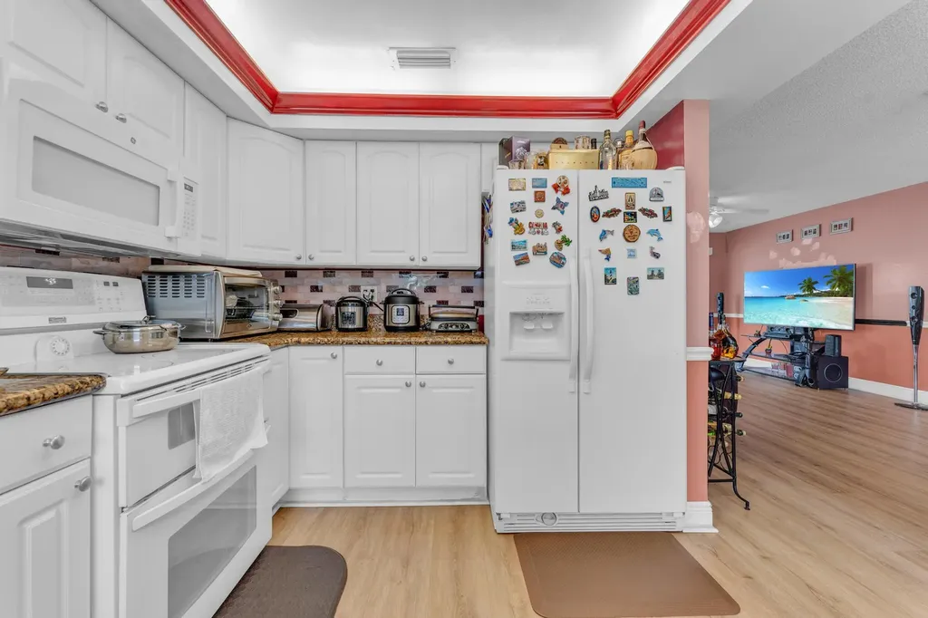 2745 Cambridge Road Lake Worth FL 33462