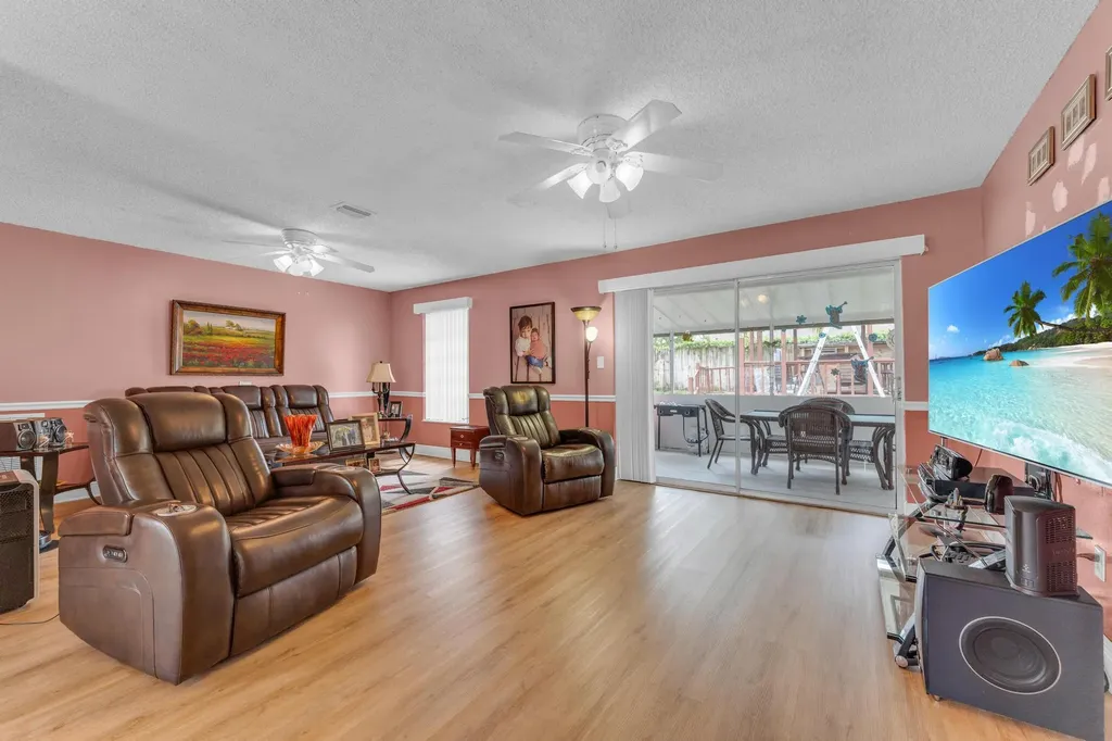 2745 Cambridge Road Lake Worth FL 33462