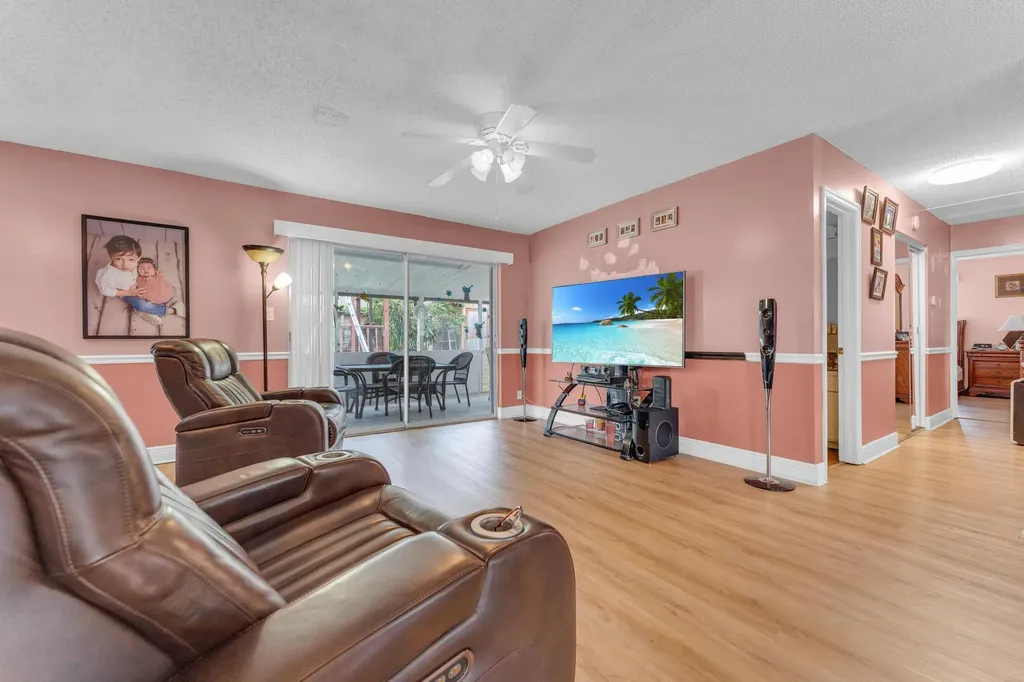 2745 Cambridge Road Lake Worth FL 33462