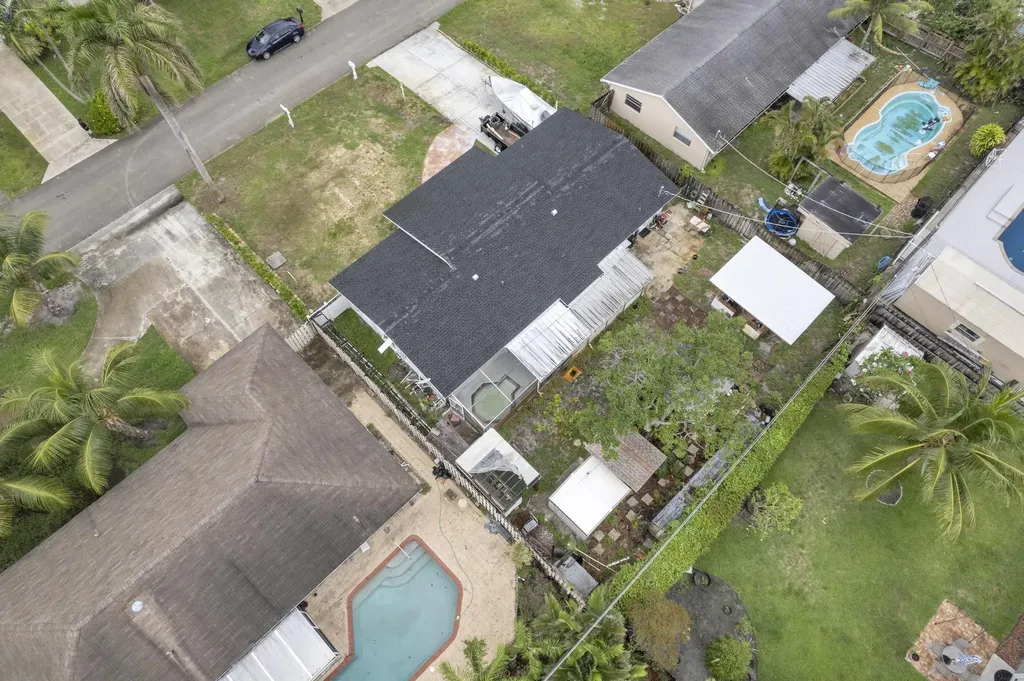 2745 Cambridge Road Lake Worth FL 33462
