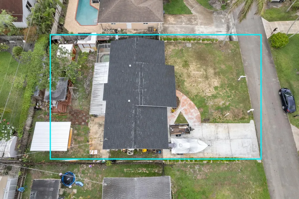 2745 Cambridge Road Lake Worth FL 33462