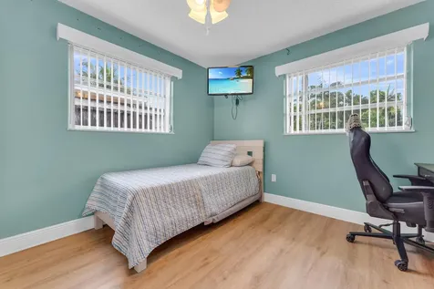 2745 Cambridge Road Lake Worth FL 33462