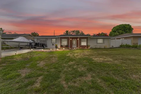 2745 Cambridge Road Lake Worth FL 33462