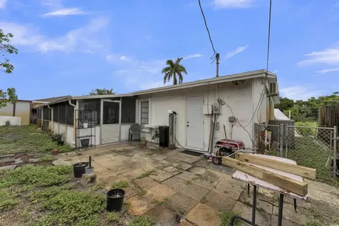 2745 Cambridge Road Lake Worth FL 33462