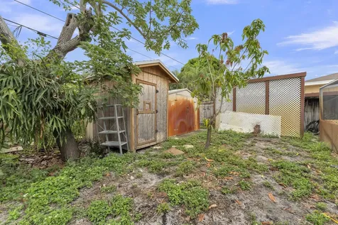 2745 Cambridge Road Lake Worth FL 33462