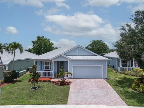 424 NE Leaping Frog Way Port St Lucie FL 34983