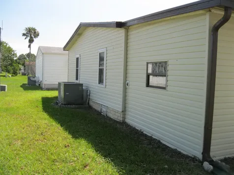 493 Hemingway Terrace Fort Pierce FL 34982