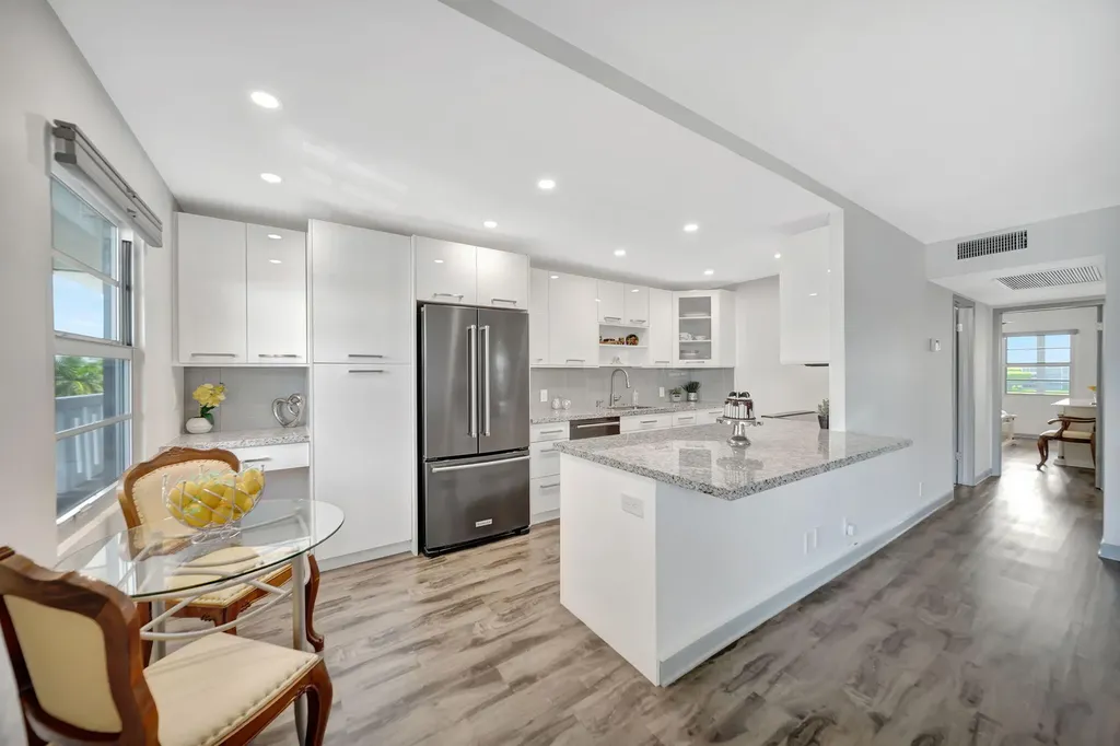 4063 Exeter D Boca Raton FL 33434
