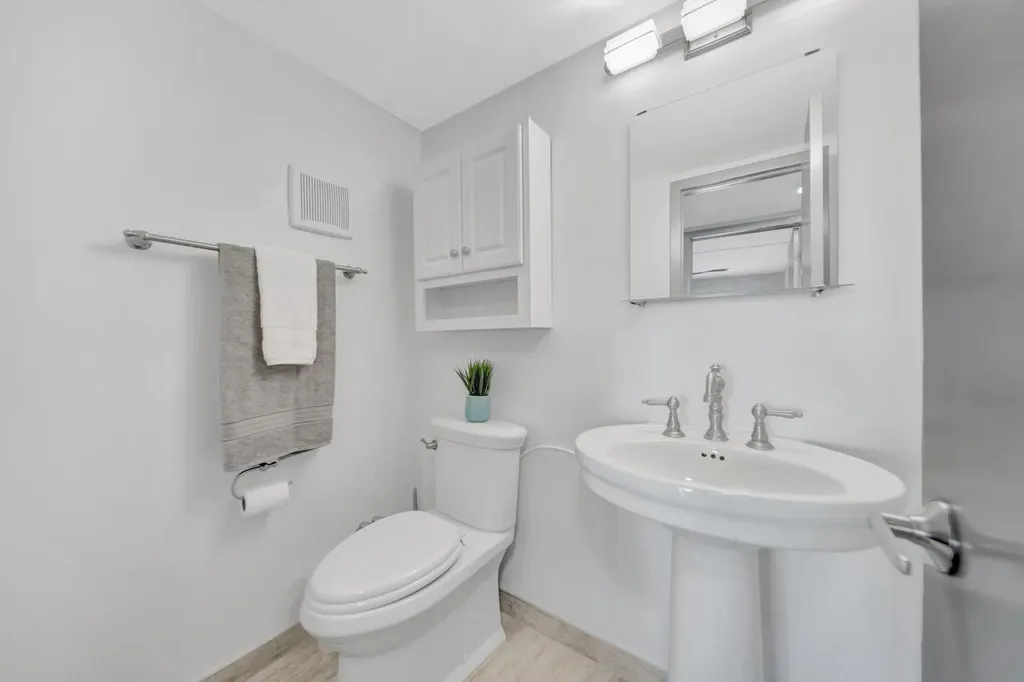 4063 Exeter D Boca Raton FL 33434