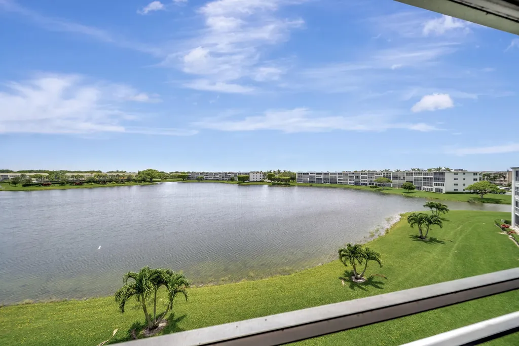 4063 Exeter D Boca Raton FL 33434
