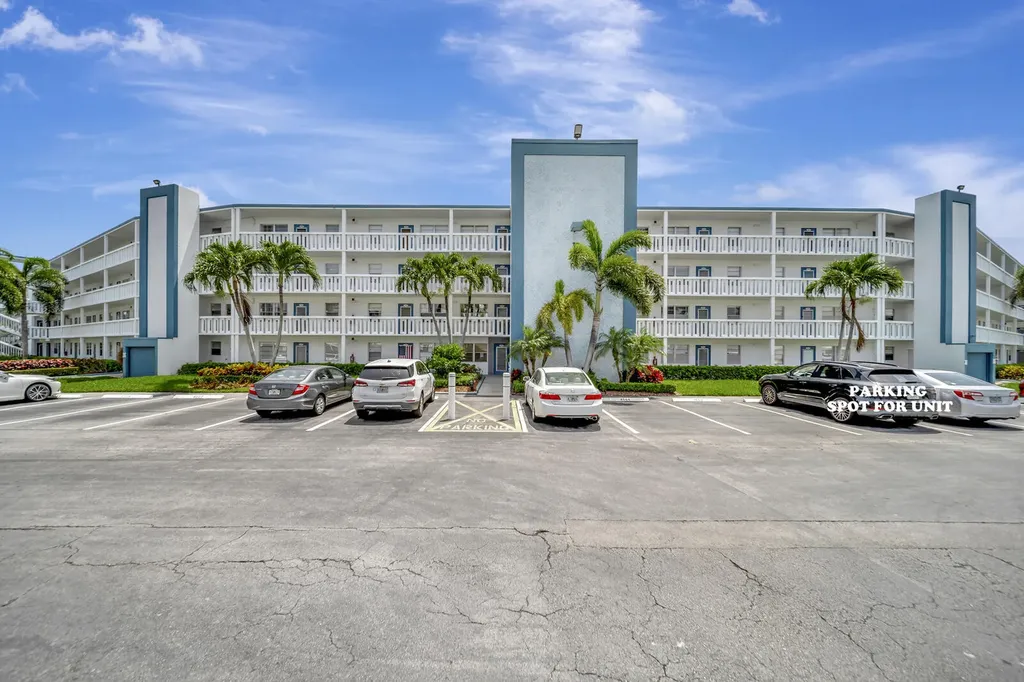 4063 Exeter D Boca Raton FL 33434