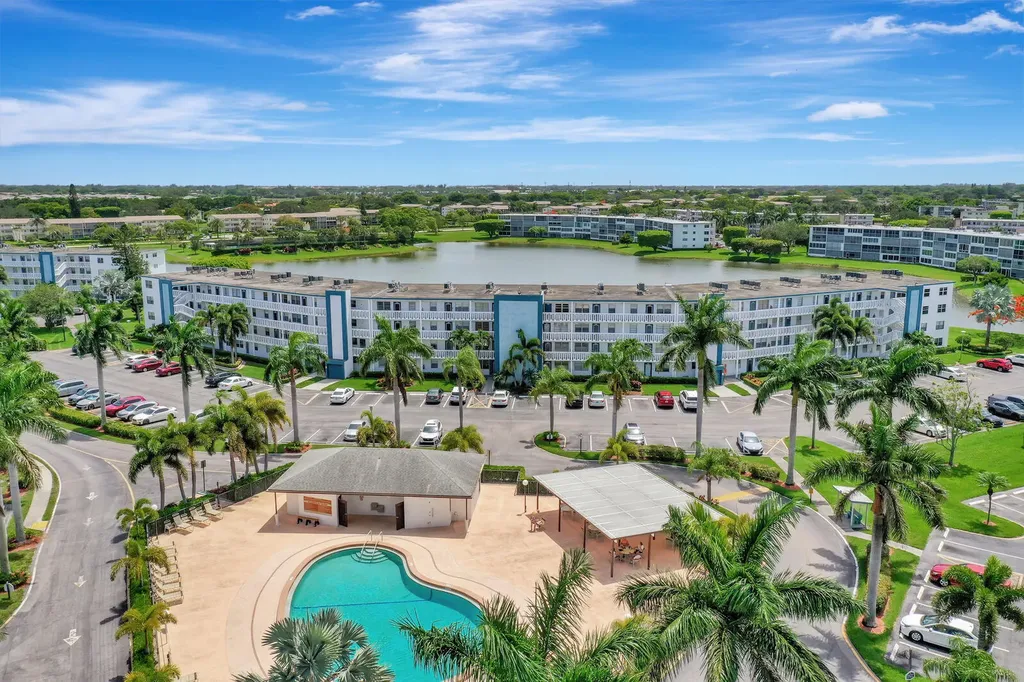 4063 Exeter D Boca Raton FL 33434