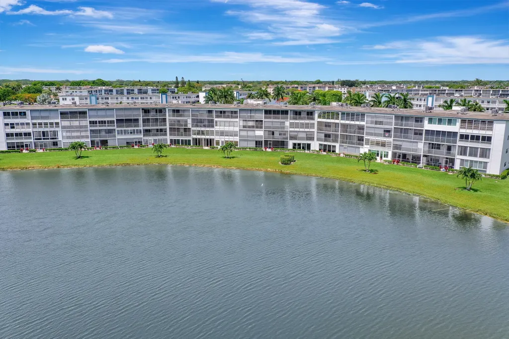 4063 Exeter D Boca Raton FL 33434