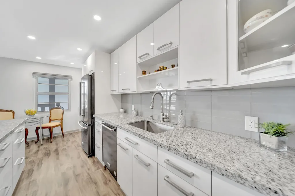 4063 Exeter D Boca Raton FL 33434