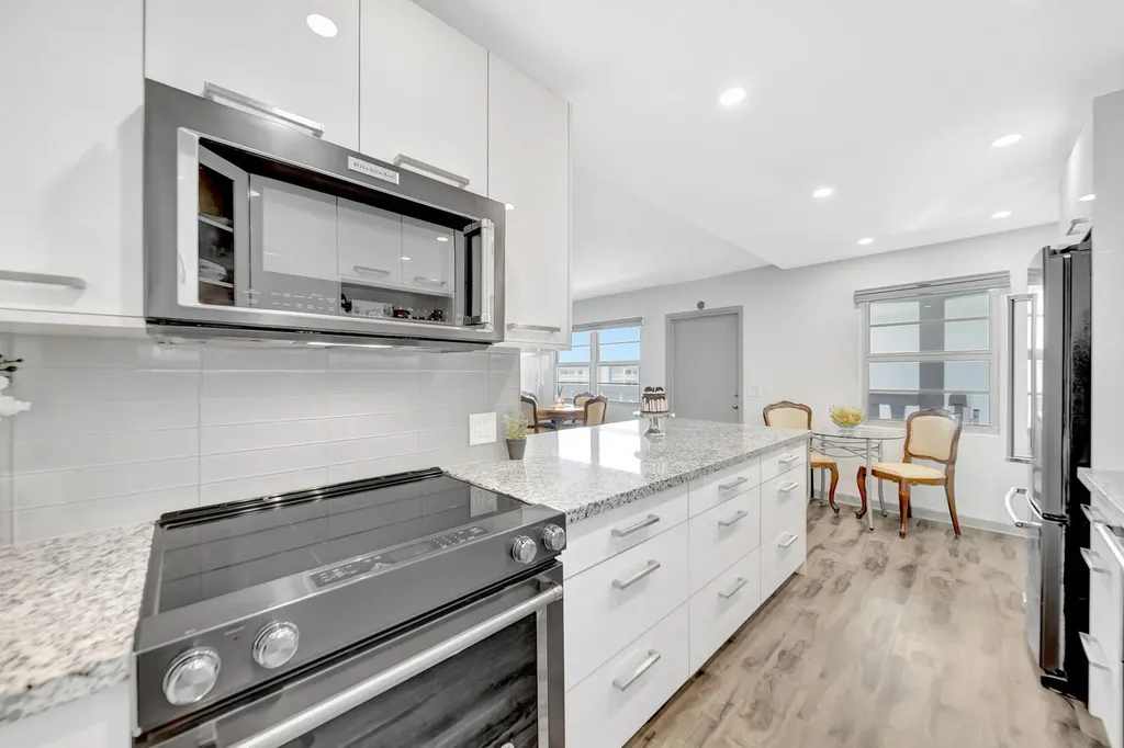 4063 Exeter D Boca Raton FL 33434