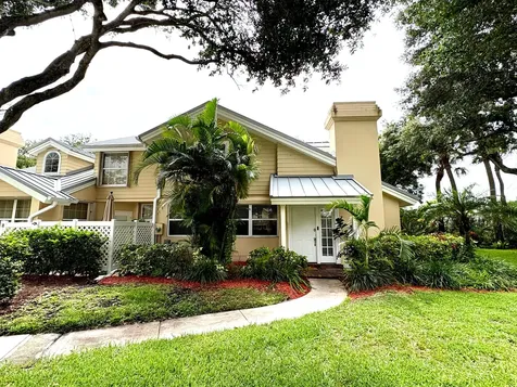 704 Bradford Court Boynton Beach FL 33436