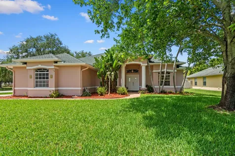 1611 SE Simmons Street Port St Lucie FL 34952