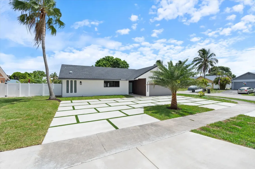 3701 NW 8th Street Delray Beach FL 33445