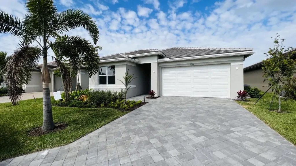 11664 SW River Crossing Place Port St Lucie FL 34987