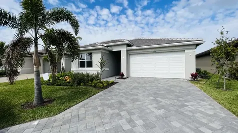 11664 SW River Crossing Place Port St Lucie FL 34987