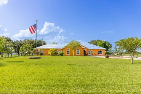 7611 SW 21st Parkway Okeechobee FL 34974