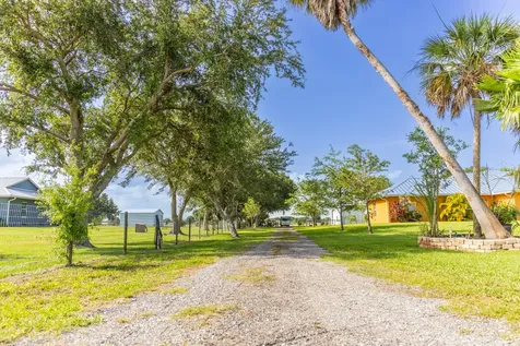 7611 SW 21st Parkway Okeechobee FL 34974