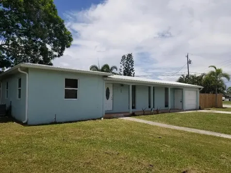 195 SE Serenata Court Port St Lucie FL 34983