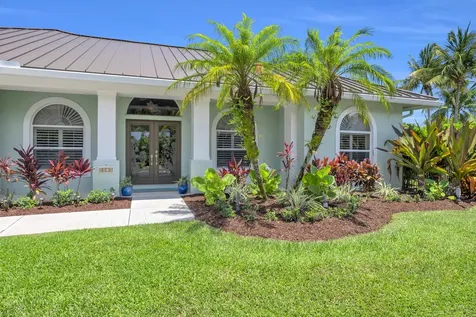8020 SE Waterway Drive Hobe Sound FL 33455