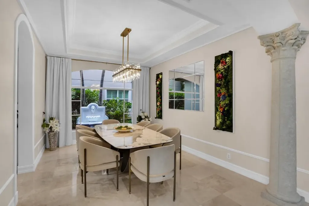 718 Edgebrook Lane West Palm Beach FL 33411