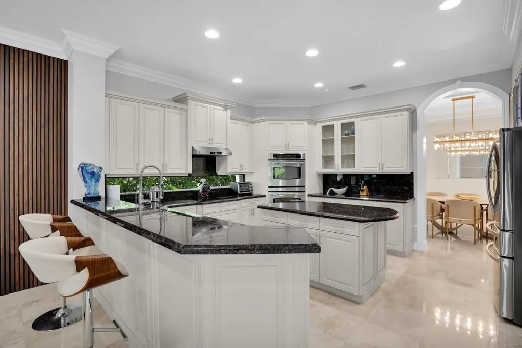 718 Edgebrook Lane West Palm Beach FL 33411