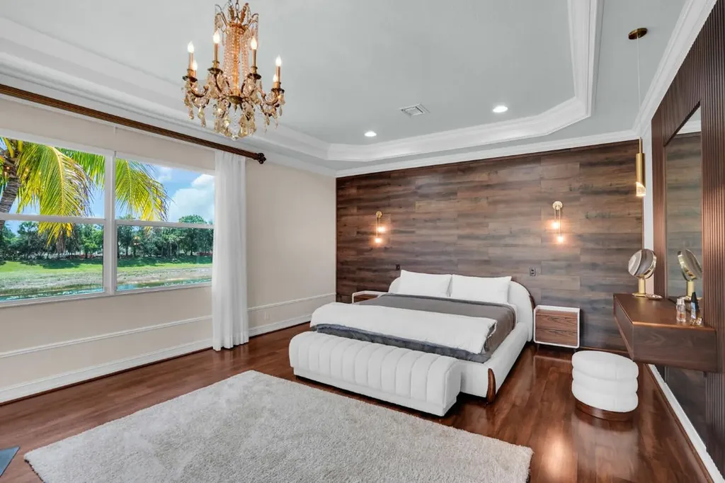 718 Edgebrook Lane West Palm Beach FL 33411