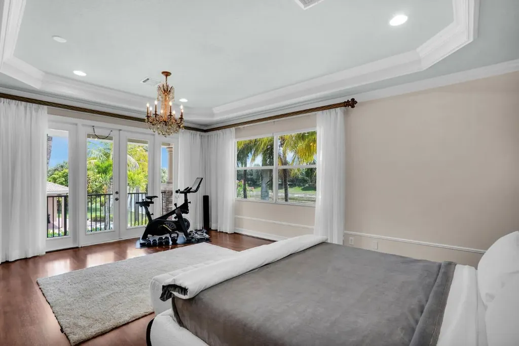 718 Edgebrook Lane West Palm Beach FL 33411